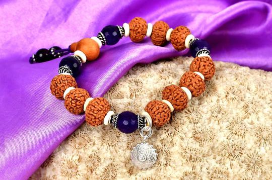9 mukhi Rudraksha and Amethyst beads Bracelet