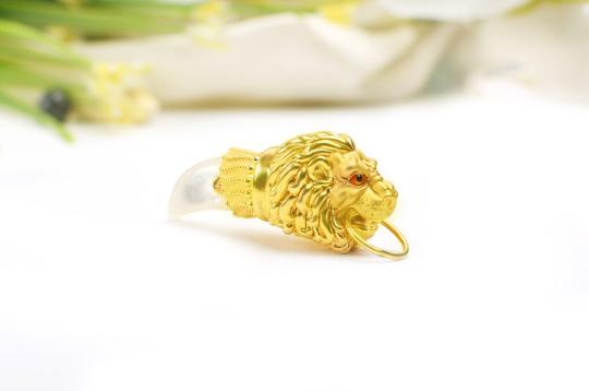 Lion Locket in Pure Gold
