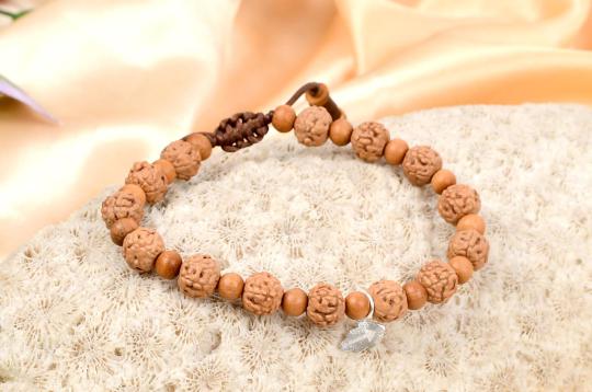 6 mukhi Mars bracelet from Java with Sandalwood beads