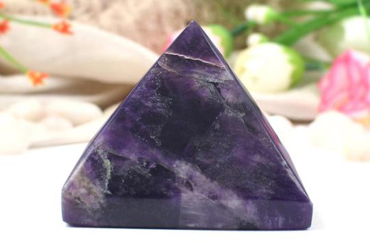 Pyramid in Natural Amethyst - 283 gms