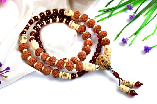 9 Mukhi Rudraksha and Gomed Mala