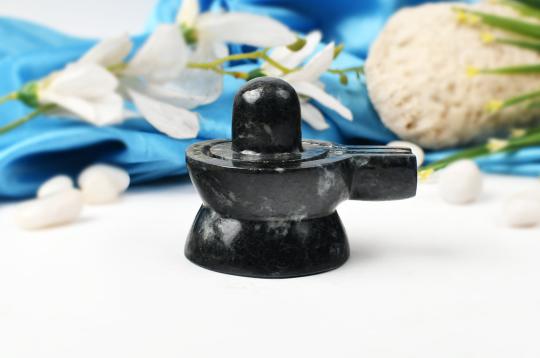 Iolite Shivling-339 gms