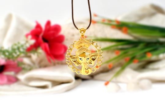 Pagadi Ganesh pendant in gold