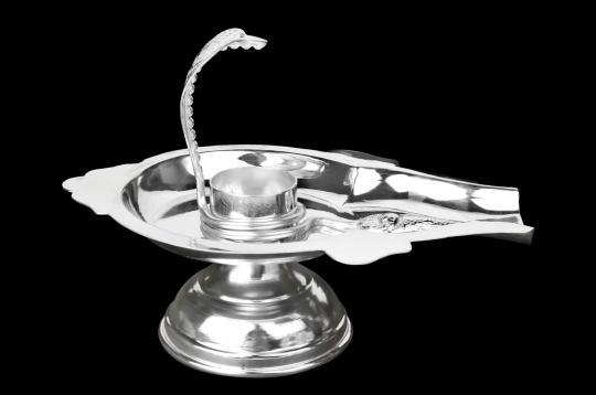 Yoni base in Pure Silver - V