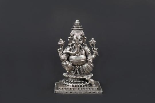 Mukhut Ganesh Idol (925 Sterling Silver)
