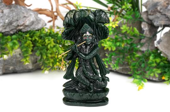 Green Aventurine Krishna - 1055 gms