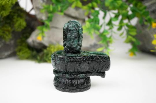 Emerald Pashupatinath  Shivlinga - 1347 carats