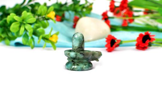 Emerald Shivlinga - 115 carats