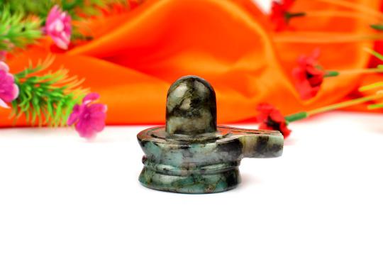 Emerald Shivlinga - 259.75 carats