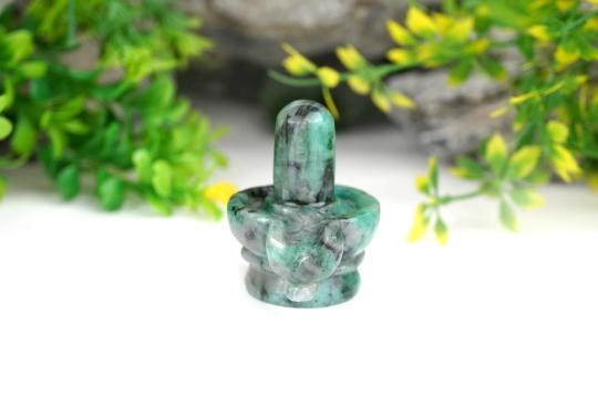 Emerald Shivlinga - 411.55 carats