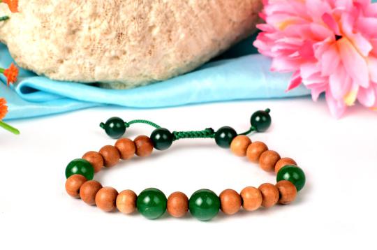 White Sandalwood and Green Onyx Bracelet