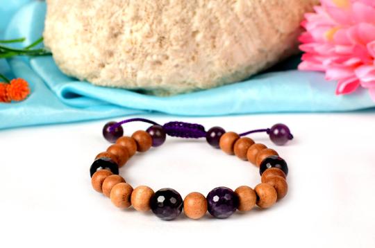 White Sandalwood and Amethyst Bracelet