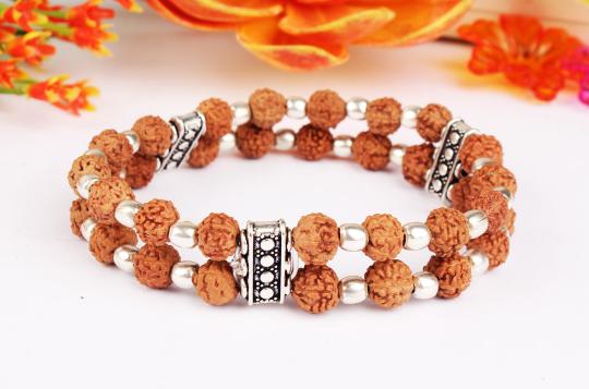 6 mukhi Java Double Turn Bracelet in Silver balls