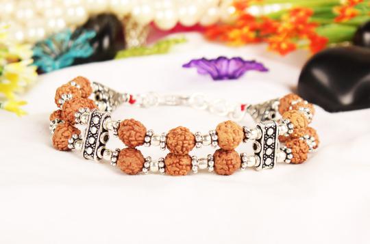 4 mukhi Java Double Turn Bracelet in silver chakri