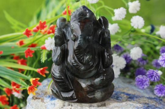 Iolite Ganesha - 85 gms