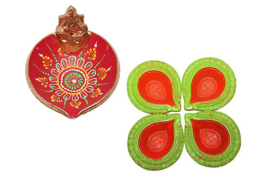 Golden Leaf diya set - 4+1
