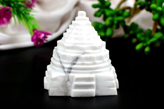 Howlite Shreeyantra - 98 gms