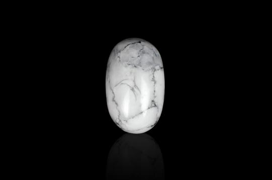 Howlite Lingam - 63 gms