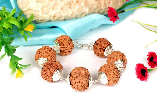 Super Collector 5 mukhi Guru bracelet from Nepal - Silver capping