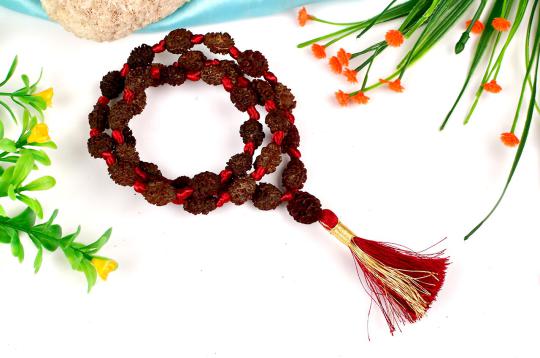 2 Mukhi Moon Kantha in thread