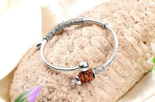 2 mukhi Moon bracelet from Java  - Design I