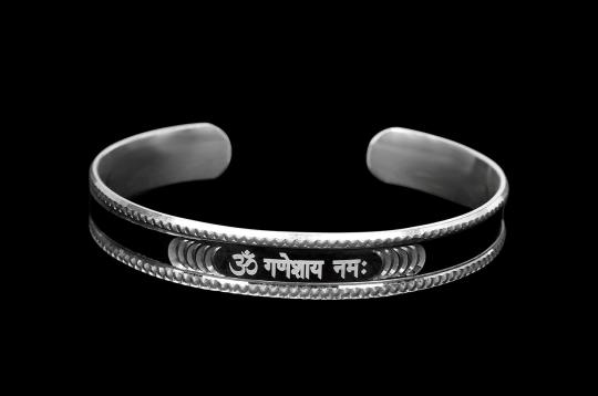 Ganesh Kada in pure silver - Design V