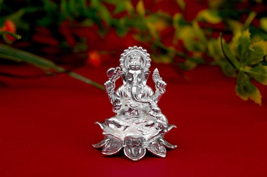 Ganesh on Lotus (925 Sterling Silver)