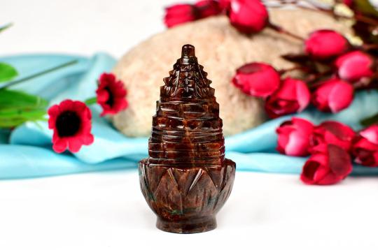 Gomedh shree yantra on lotus -116 gms