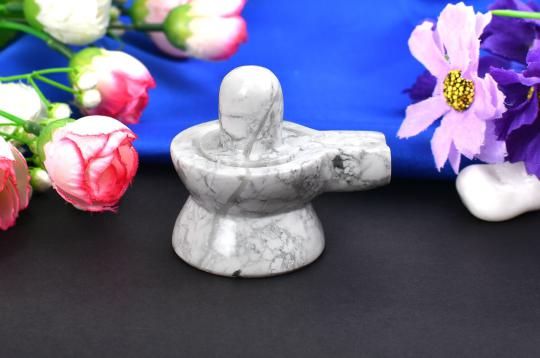 Howlite Shivlinga - 158 gms