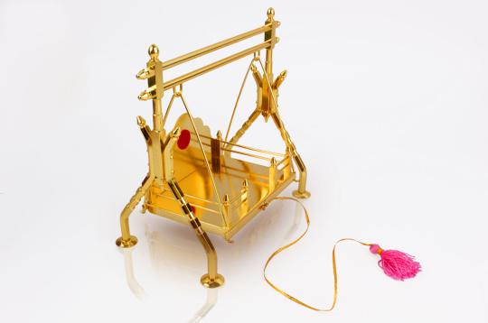 Jhula - swing - in brass