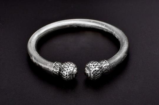 Kada in Pure silver - II