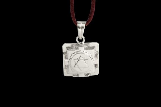 Kamdev Yantra Locket in Silver - 3D