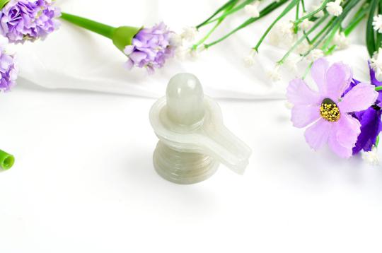 Light Green Jade Shivlinga - 87 gms