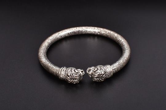 Lion Headed Kada in Pure silver
