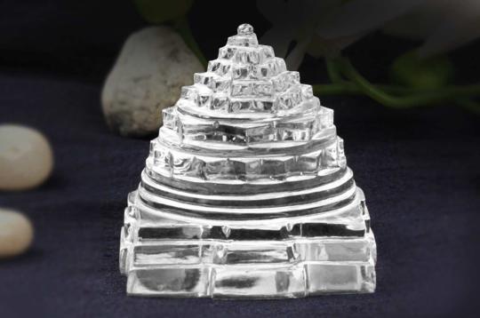 Magnificent Large Shree Yantra in Sphatik - 1.160 Kgs