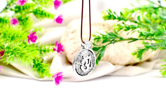 Om Locket in Pure Silver - Design I