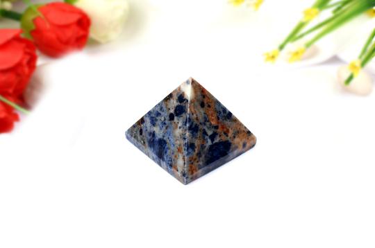 Pyramid in Blue Sodalite - Communication and creativity - I