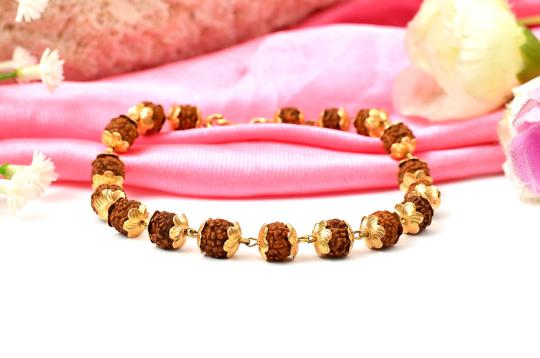 Rudraksha Bracelet in gold - Design IV
