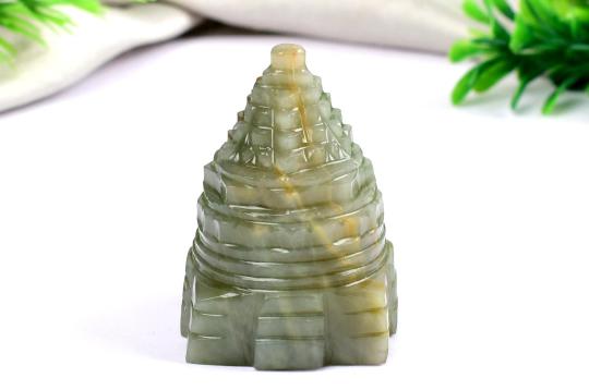 Shree Yantra in Cats Eye - 43 gms