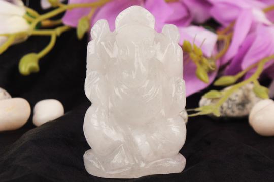 White Agate Ganesha - 96 gms - Right Trunk