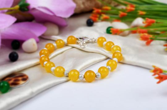 Yellow Jade Bracelet in Round Beads