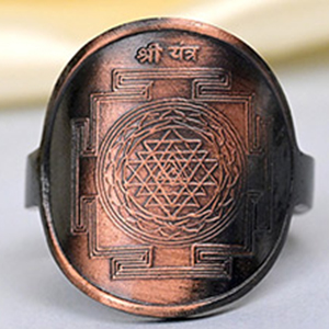 Buy Shree Yantra Ring in Copper from Rudra Centre (Rudraksha Ratna) at reasonable prices.