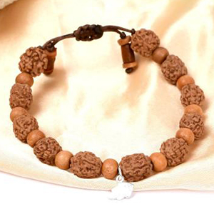 4 Mukhi Brahma Bracelet from Java with White Sandalwood Beads