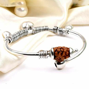 2 Mukhi Moon Bracelet from Java - Design I