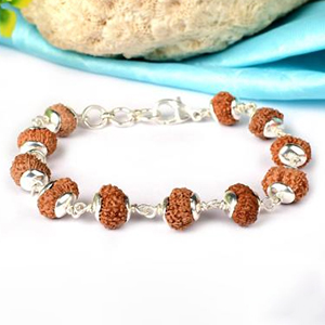 Kamadeva Bracelet in Silver Caps