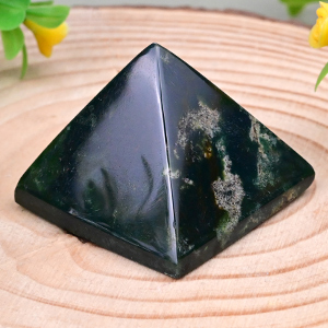 Bloodstone Pyramid - 139 gms
