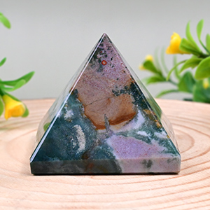 Bloodstone Pyramid - 137 gms