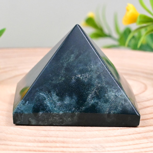 Bloodstone Pyramid - 76 gms