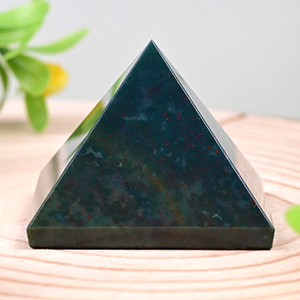 Bloodstone Pyramid - 57 gms