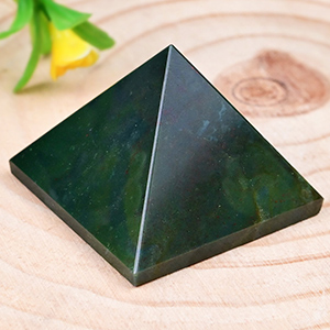 Bloodstone Pyramid - 42 gms